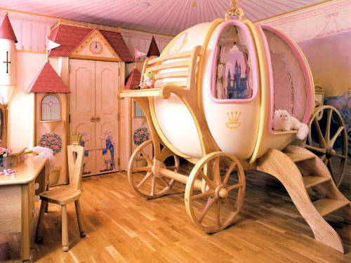 Quarto da Cinderela com berÃ§o em formato de abobora