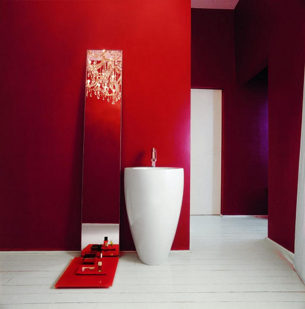 Casa de Banho contemporânea em tons de vermelho