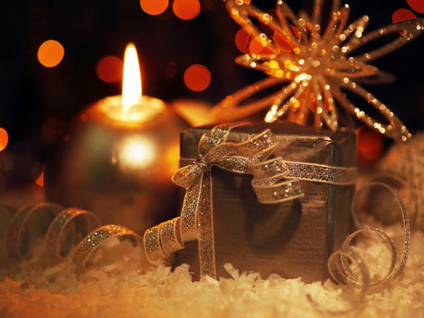DecoraÃ§Ã£o da sala com velas e efeites de natal