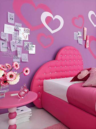 Quarto de meninas em tons de roxo