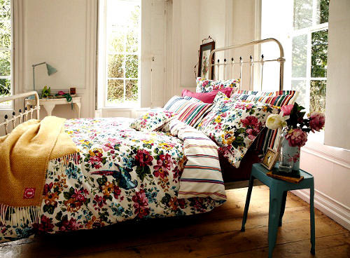 Roupa de cama com padrões Florais